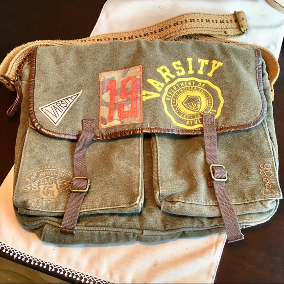 gap canvas messenger bag